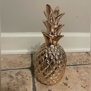 Rose gold pineapple figurine, very shiny and cute!